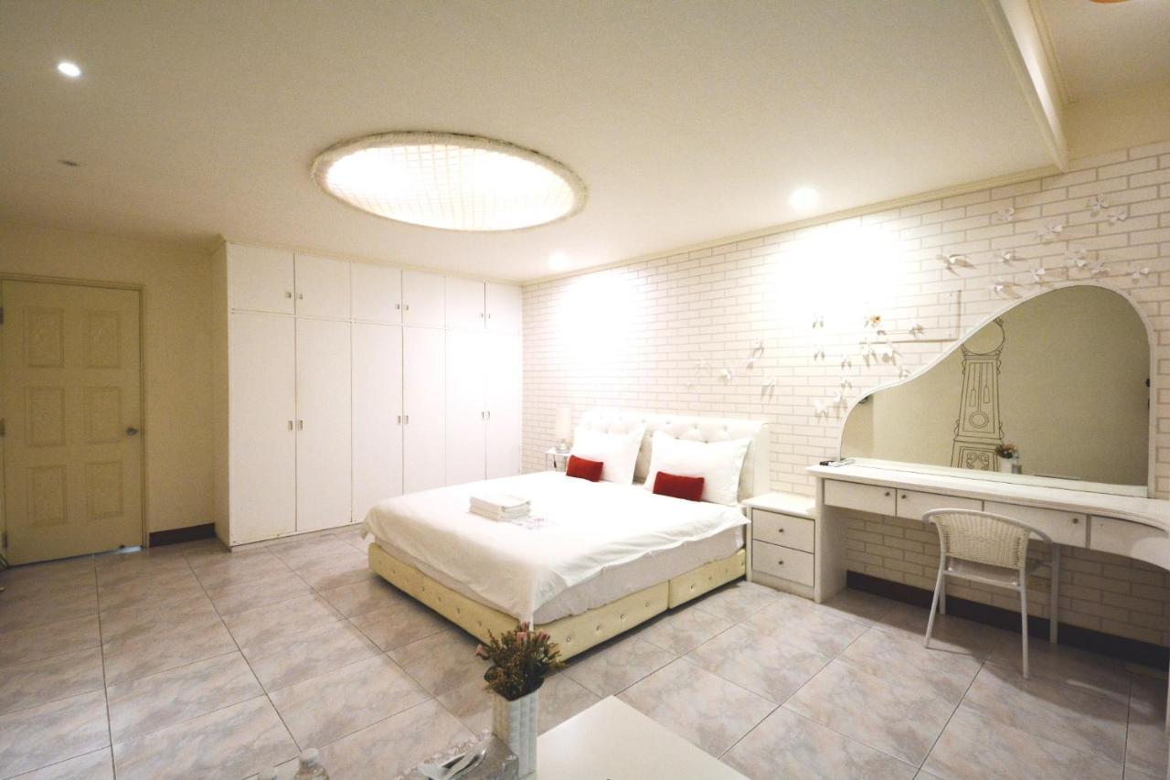 Apartament Ariyoshi Ya Tainan Zewnętrze zdjęcie